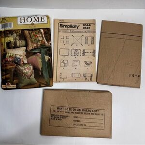 Simplicity Sewing Pattern for an Assortment.5 pieces